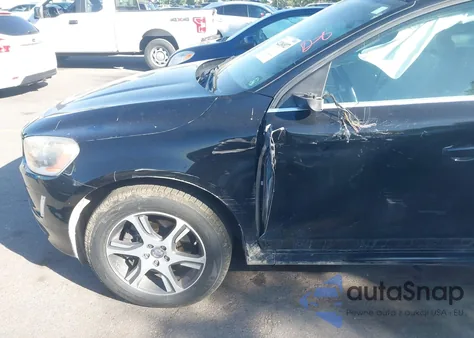 2014 Volvo Xc60 T6 R-Design z USA, uszkodzony, nr VIN YV4902DZ6E2522216